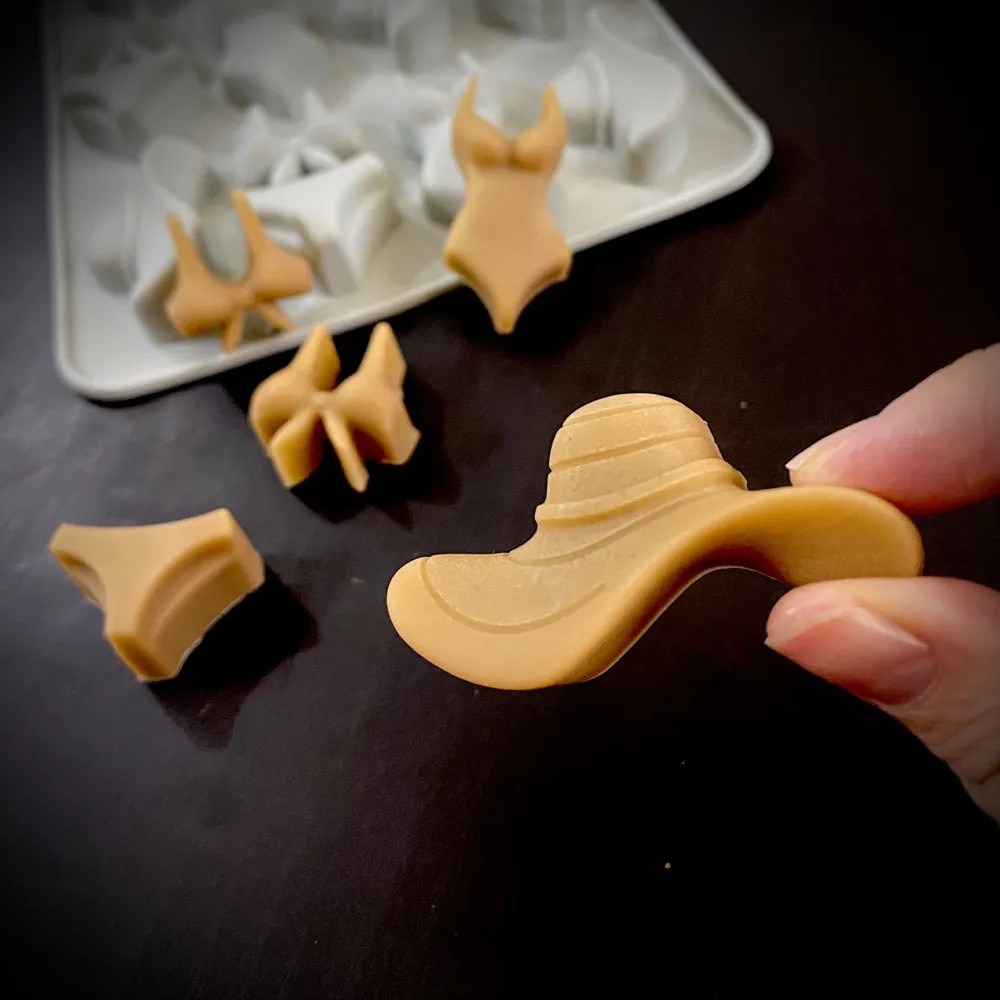 A Summer-Themed Beach Bikini M - Kitchen Baking Cookies recension och pris