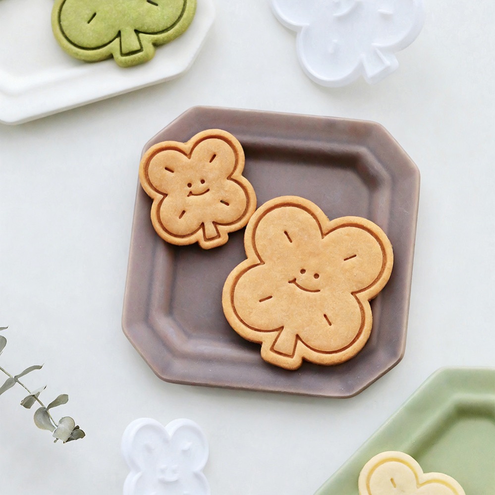 Lucky Four-Leaf Clover Cookie  - Kitchen Appliances For Baking recension och pris